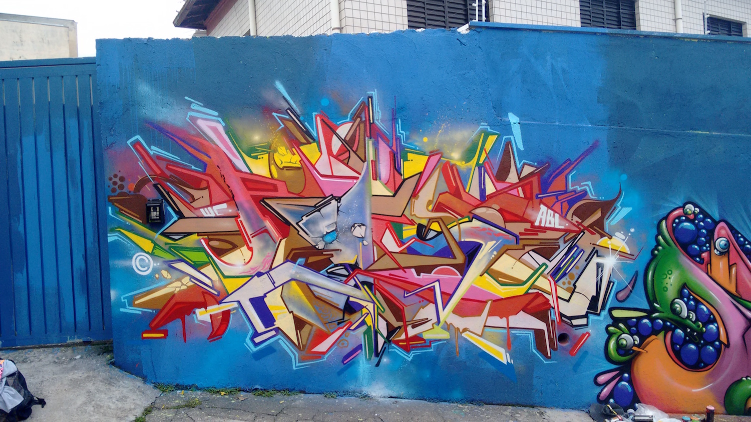 bts-mural-graffiti