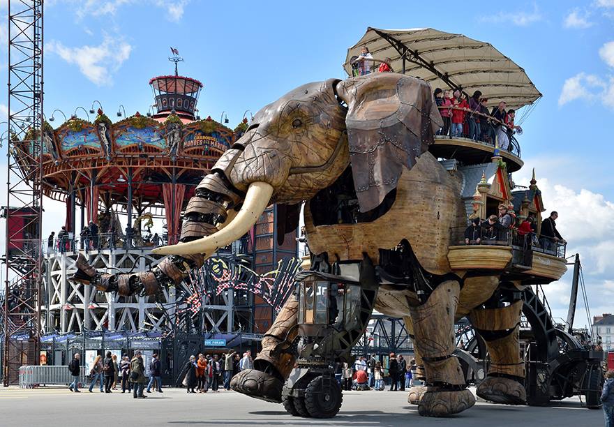 la-machine-elefante-gigante-park-art